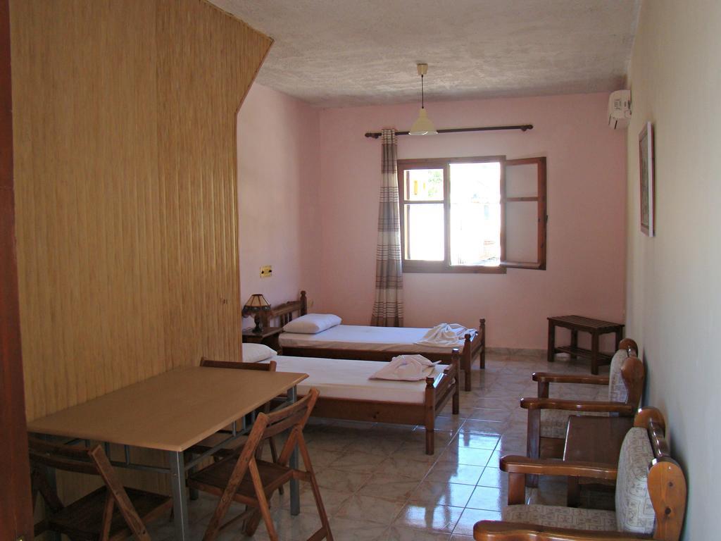 Ferienwohnung Kristi Poros  Zimmer foto